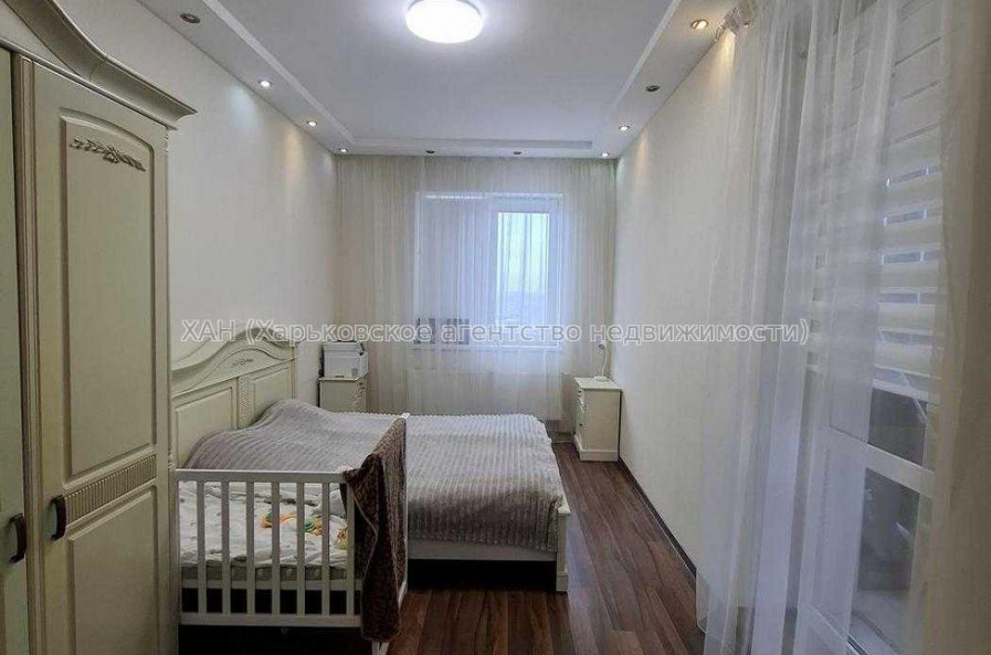 Продам квартиру, Науки просп. , 3  ком., 130 м², авторский дизайн 