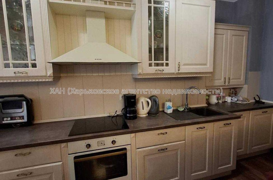 Продам квартиру, Науки просп. , 3  ком., 130 м², авторский дизайн 