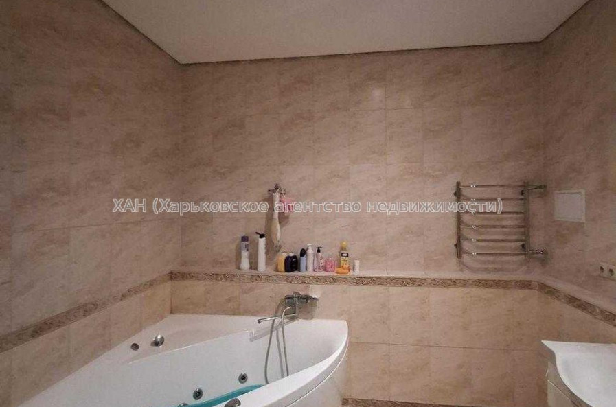 Продам квартиру, Науки просп. , 3  ком., 130 м², авторский дизайн 