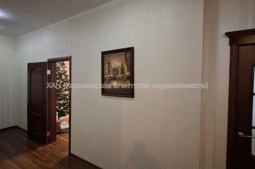 Продам квартиру, Науки просп. , 3  ком., 130 м², авторский дизайн 