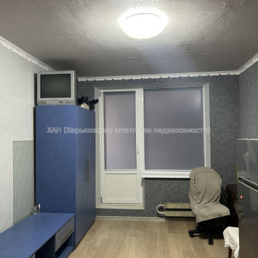 Продам квартиру, Яны Червоной ул. , 1  ком., 65 м², косметический ремонт 