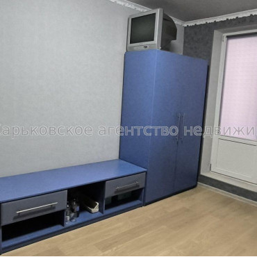 Продам квартиру, Бучмы ул. , 1 кім., 65 м², косметический ремонт 