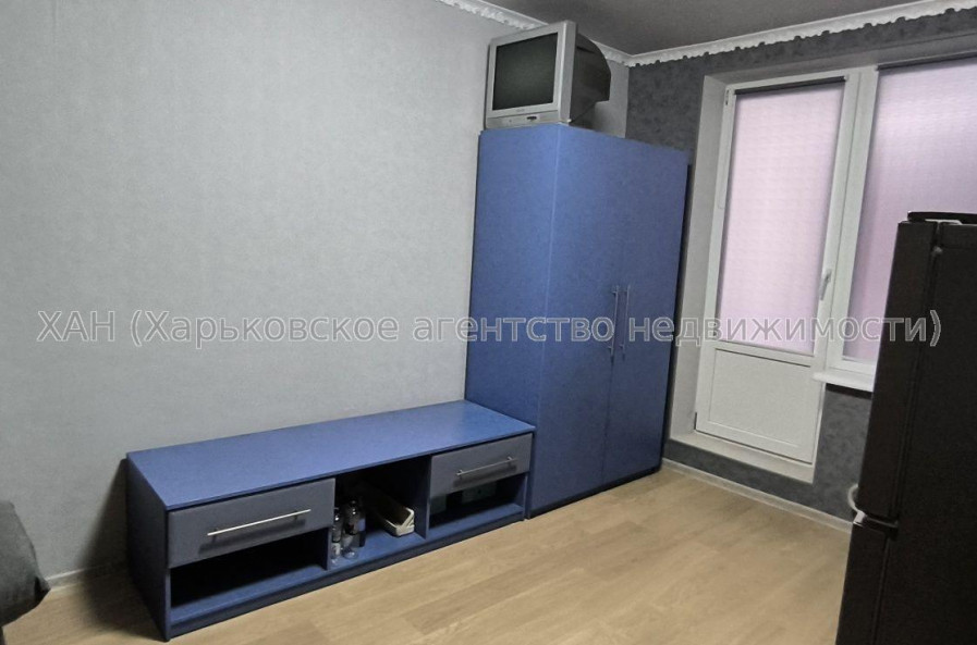 Продам квартиру, Бучмы ул. , 1 кім., 65 м², косметический ремонт 