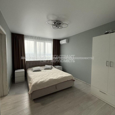 Продам квартиру, Амосова ул. , 13 , 4  ком., 71 м², евроремонт 