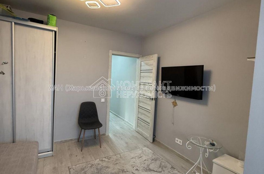 Продам квартиру, Амосова ул. , 13 , 4  ком., 71 м², евроремонт 