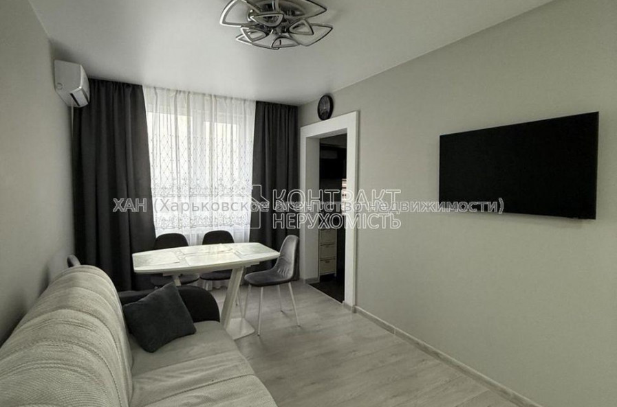 Продам квартиру, Амосова ул. , 13 , 4  ком., 71 м², евроремонт 