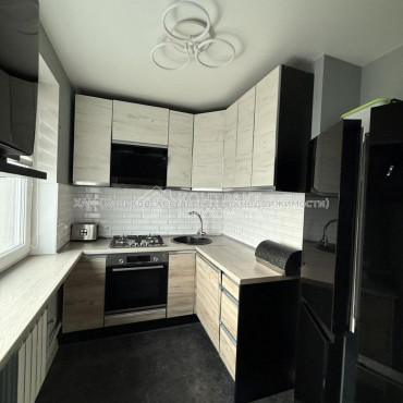 Продам квартиру, Амосова ул. , 13 , 4  ком., 71 м², евроремонт 