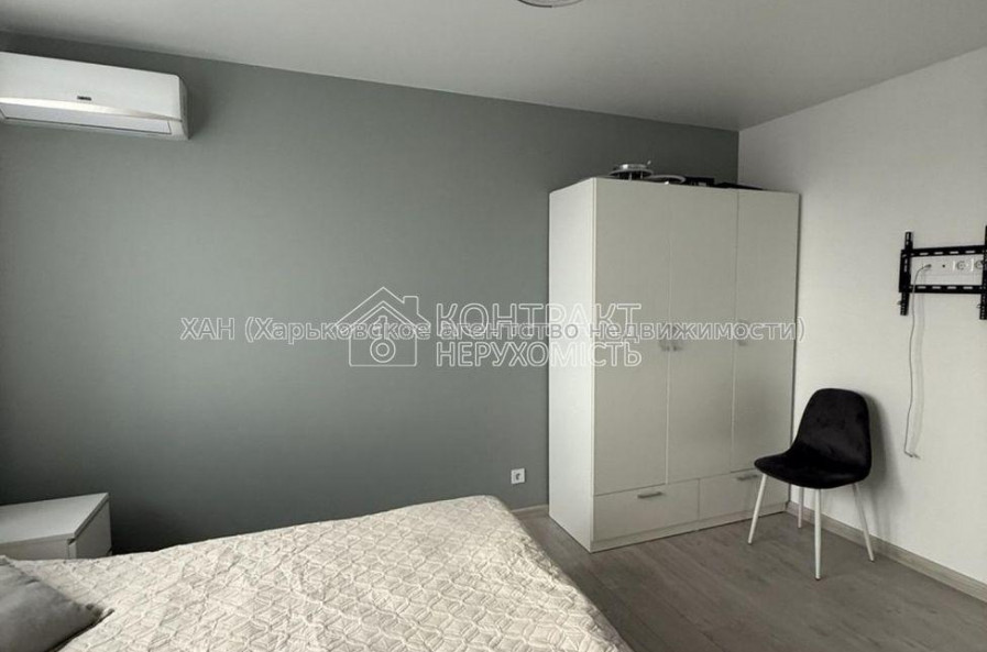 Продам квартиру, Амосова ул. , 13 , 4  ком., 71 м², евроремонт 