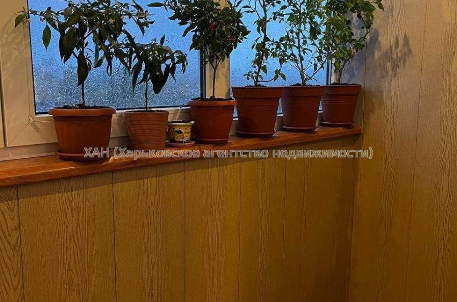 Продам квартиру, Гвардейцев Широнинцев ул. , 59 , 3 кім., 65 м², капитальный ремонт 