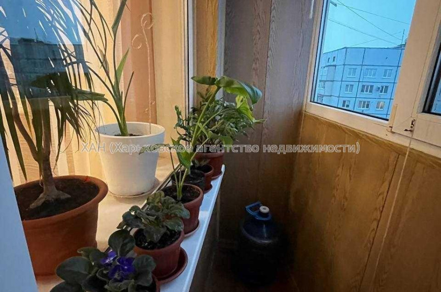 Продам квартиру, Гвардейцев Широнинцев ул. , 59 , 3 кім., 65 м², капитальный ремонт 