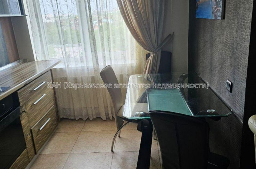 Продам квартиру, Салтовское шоссе , 73А , 2  ком., 61 м², евроремонт 