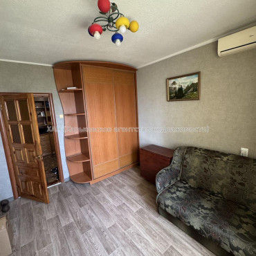 Продам квартиру, Юбилейный просп. , 44 , 3 кім., 69 м², евроремонт 