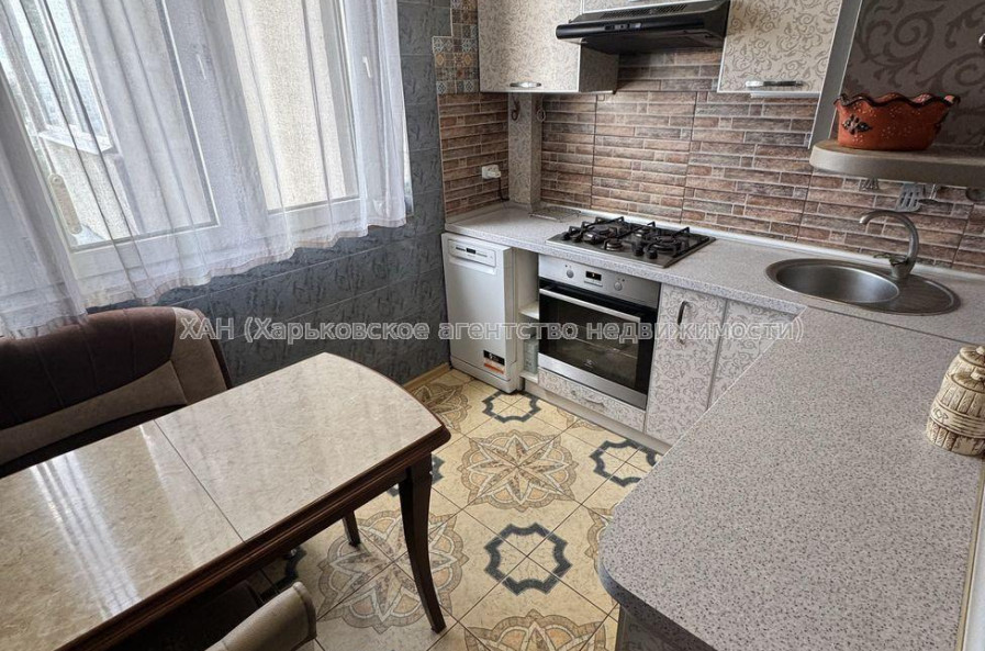 Продам квартиру, Юбилейный просп. , 44 , 3 кім., 69 м², евроремонт 