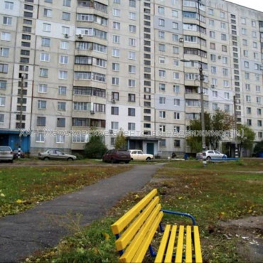 Продам квартиру, Ахсарова Энвера ул. , 2 кім., 46 м², частичный ремонт 