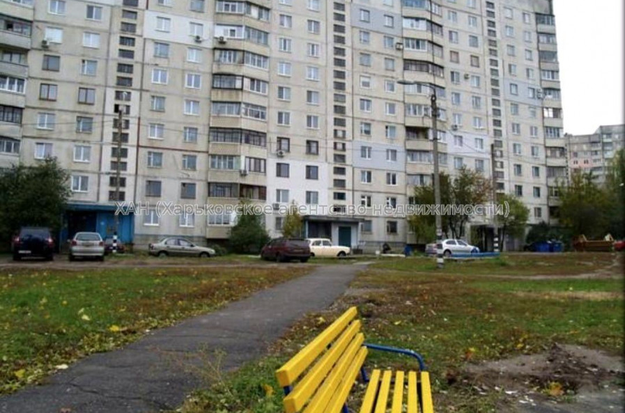 Продам квартиру, Ахсарова Энвера ул. , 2 кім., 46 м², частичный ремонт 