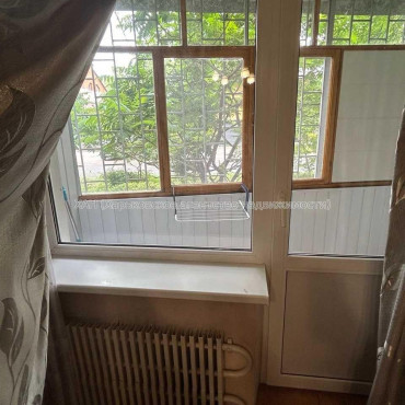 Сдам квартиру, Шатиловская ул. , 41 , 2  ком., 48 м², советский ремонт 