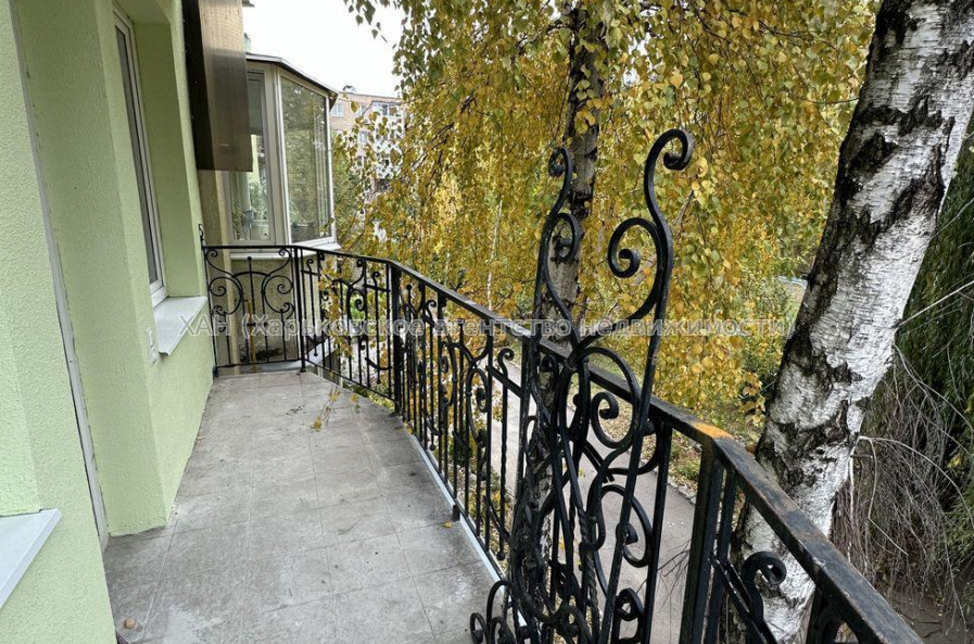 Продам квартиру, Юбилейный просп. , 72 , 2 кім., 66 м², евроремонт 