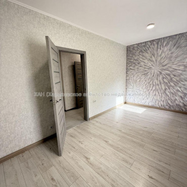 Продам квартиру, Юбилейный просп. , 72 , 2 кім., 66 м², евроремонт 