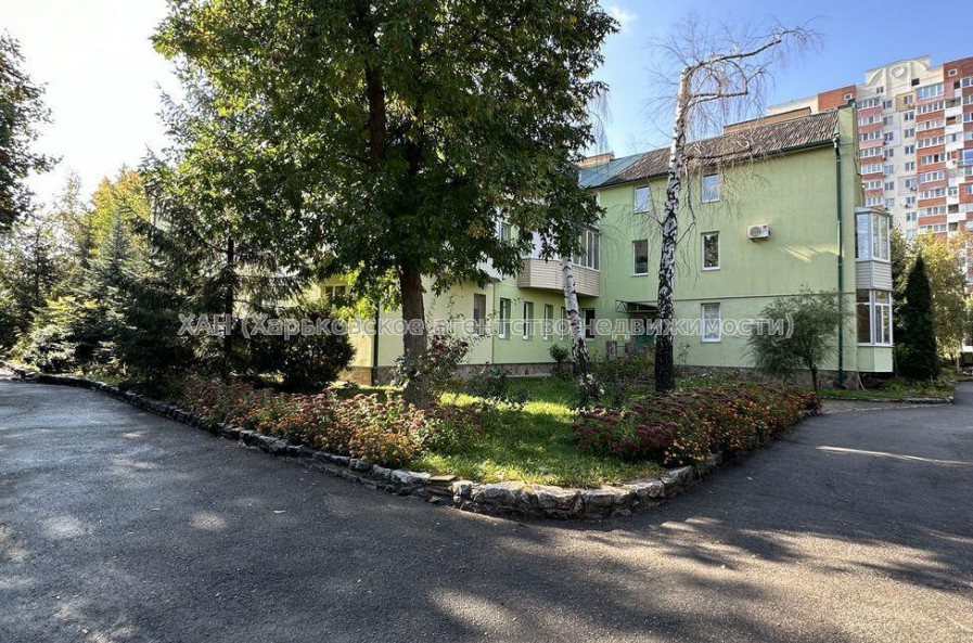 Продам квартиру, Юбилейный просп. , 72 , 2 кім., 66 м², евроремонт 