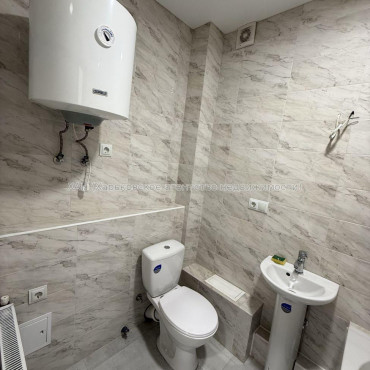 Продам квартиру, Юбилейный просп. , 72 , 2 кім., 66 м², евроремонт 