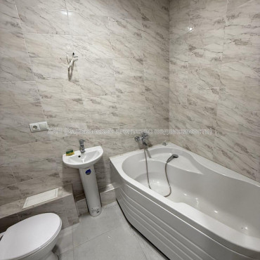 Продам квартиру, Юбилейный просп. , 72 , 2 кім., 66 м², евроремонт 