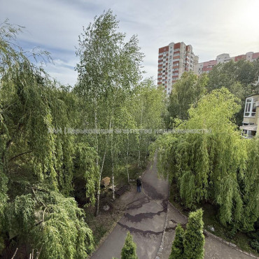 Продам квартиру, Юбилейный просп. , 72 , 2 кім., 66 м², евроремонт 