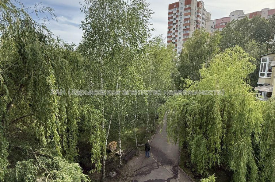 Продам квартиру, Юбилейный просп. , 72 , 2 кім., 66 м², евроремонт 