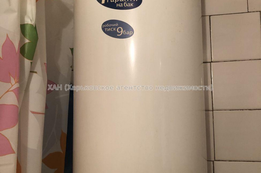 Продам квартиру, Дзюбы просп. , 1 кім., 32 м², косметический ремонт 