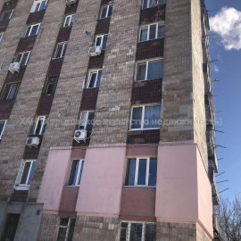 Продам квартиру, Дзюбы просп. , 1 кім., 32 м², косметический ремонт