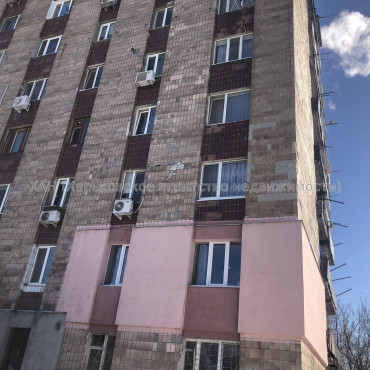 Продам квартиру, Дзюбы просп. , 1 кім., 32 м², косметический ремонт 