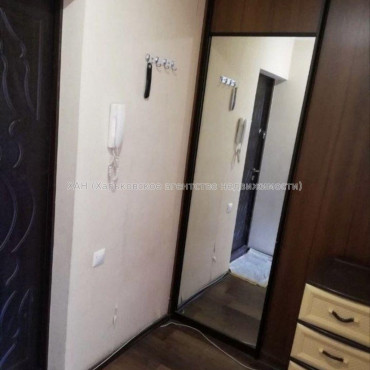 Продам квартиру, Светлая ул. , 1  ком., 32 м², капитальный ремонт 