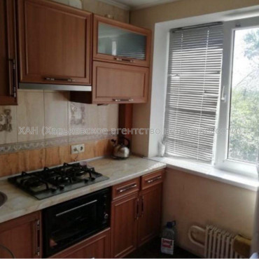 Продам квартиру, Светлая ул. , 1  ком., 32 м², капитальный ремонт 