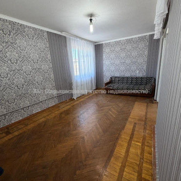 Продам квартиру, Каденюка ул. , 1 кім., 29.80 м², косметический ремонт 