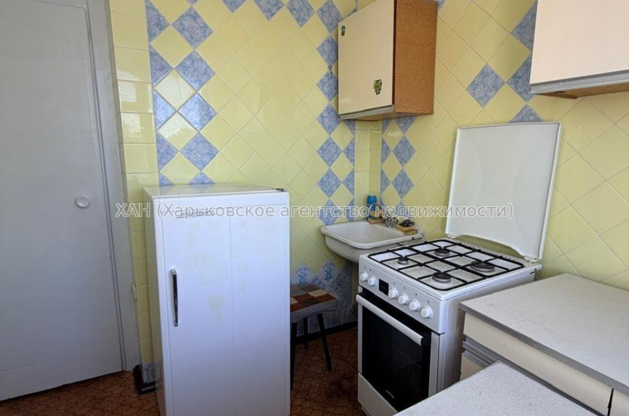 Продам квартиру, Каденюка ул. , 1 кім., 29.80 м², косметический ремонт 