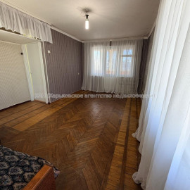 Продам квартиру, Каденюка ул. , 1 кім., 29.80 м², косметический ремонт