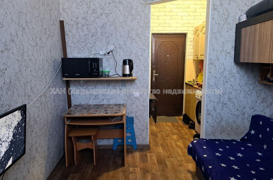 Продам квартиру, Золочевская ул. , 1  ком., 14 м², капитальный ремонт 