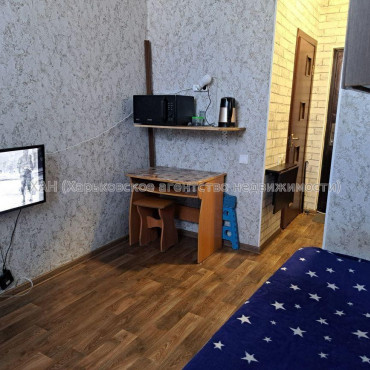 Продам квартиру, Золочевская ул. , 1  ком., 14 м², капитальный ремонт 