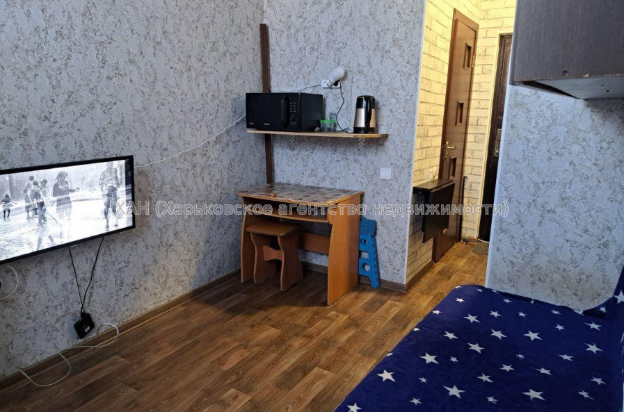 Продам квартиру, Золочевская ул. , 1  ком., 14 м², капитальный ремонт 