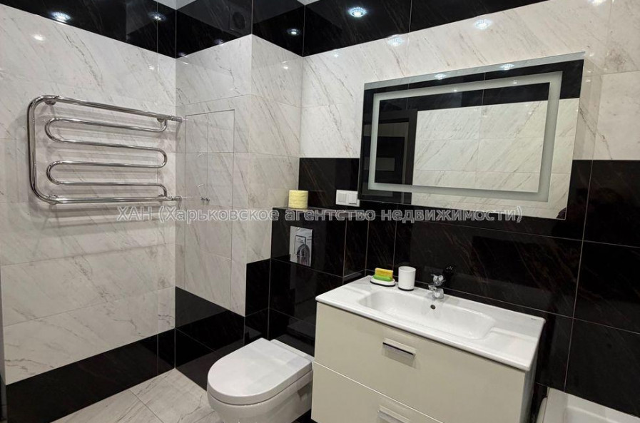 Продам квартиру, Юбилейный просп. , 3  ком., 105 м², евроремонт 