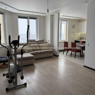 Продам квартиру, Юбилейный просп. , 3  ком., 105 м², евроремонт 