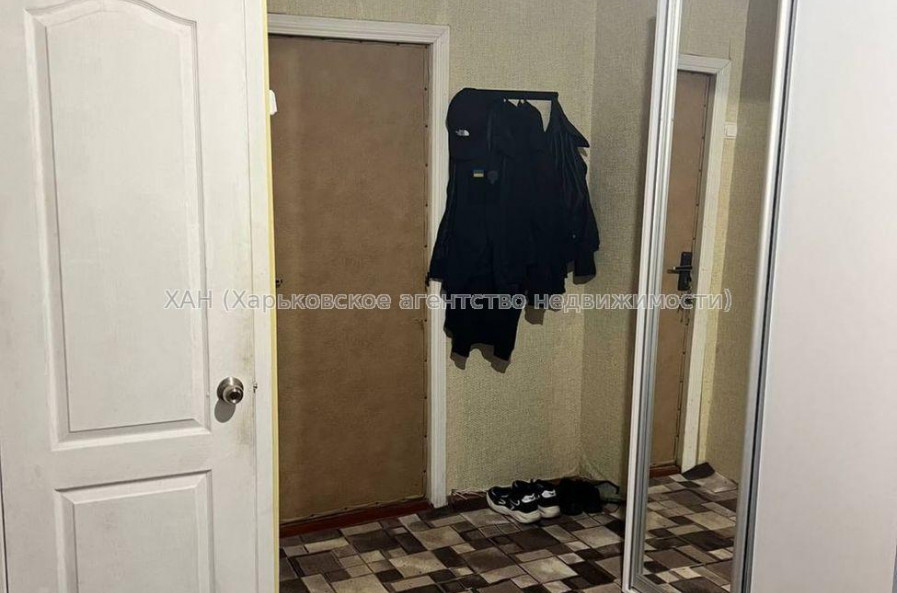 Продам квартиру, 23 Августа ул. , 1 кім., 12.50 м², косметический ремонт 