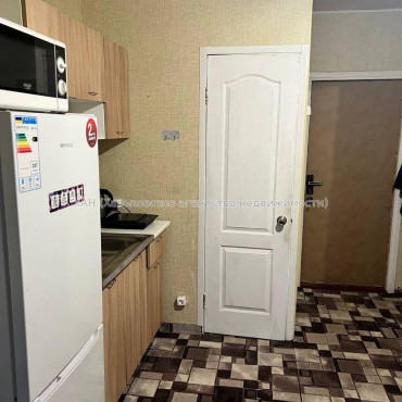 Продам квартиру, 23 Августа ул. , 1 кім., 12.50 м², косметический ремонт 