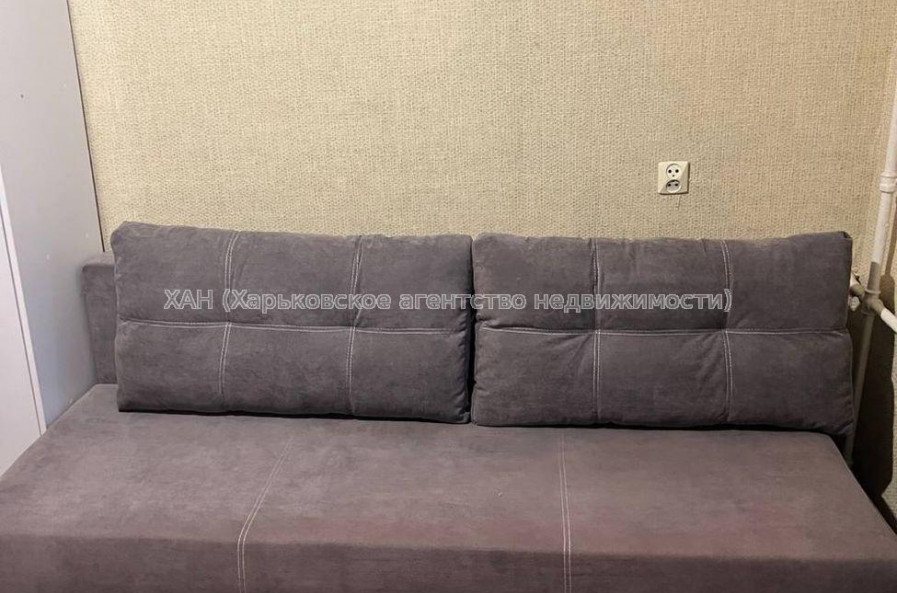 Продам квартиру, 23 Августа ул. , 1 кім., 12.50 м², косметический ремонт 