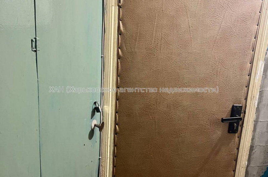 Продам квартиру, 23 Августа ул. , 1 кім., 12.50 м², косметический ремонт 