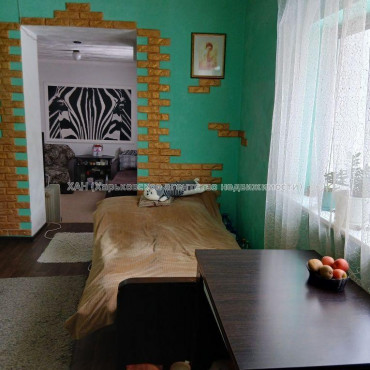 Продам квартиру, Михайлика ул. , 2 кім., 30 м², косметический ремонт 