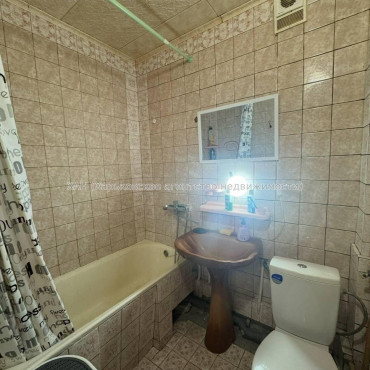 Продам квартиру, Метростроителей ул. , 1 кім., 38 м², советский ремонт 