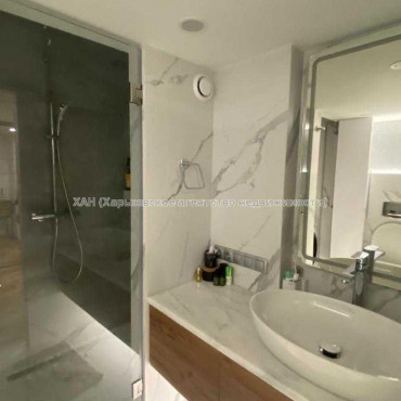 Продам квартиру, Переяславская ул. , 1 кім., 55 м², авторский дизайн 