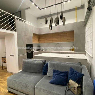 Продам квартиру, Переяславская ул. , 1 кім., 55 м², авторский дизайн 