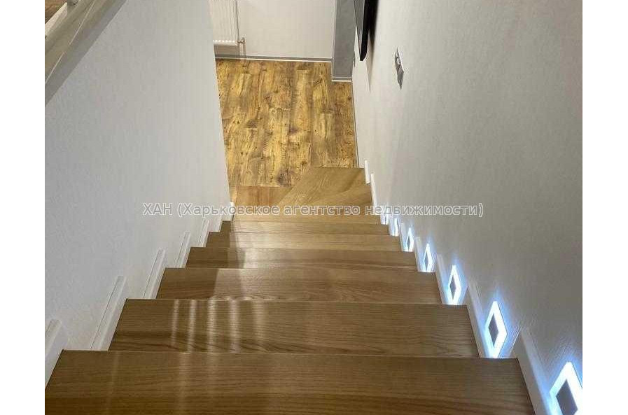 Продам квартиру, Переяславская ул. , 1 кім., 55 м², авторский дизайн 