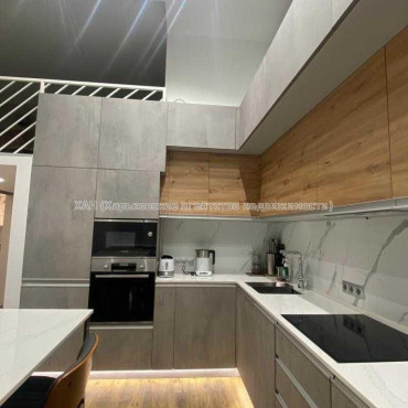 Продам квартиру, Переяславская ул. , 1 кім., 55 м², авторский дизайн 